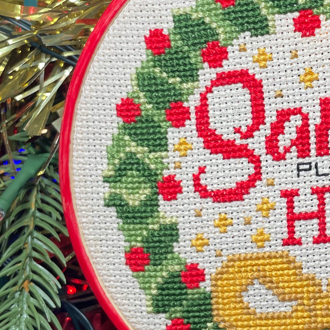 Santa Please Stop Here Christmas Wreath - PDF Instant Download Cross Stitch Pattern